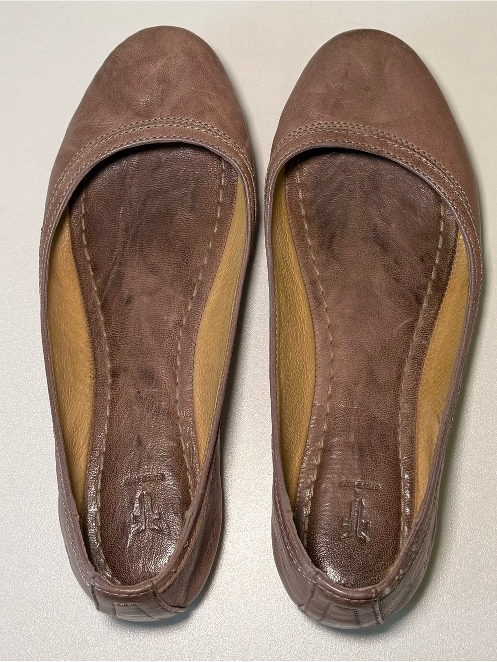 Frye Carson Ballet Flats Taupe Gray Leather Size 7.5